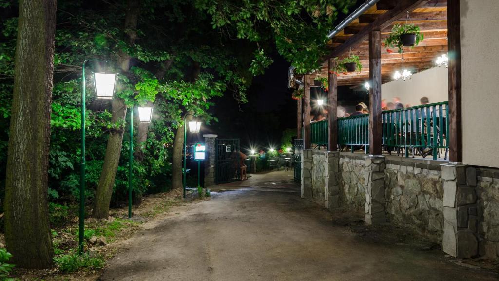 Hotel Myslivna برنو المظهر الخارجي الصورة